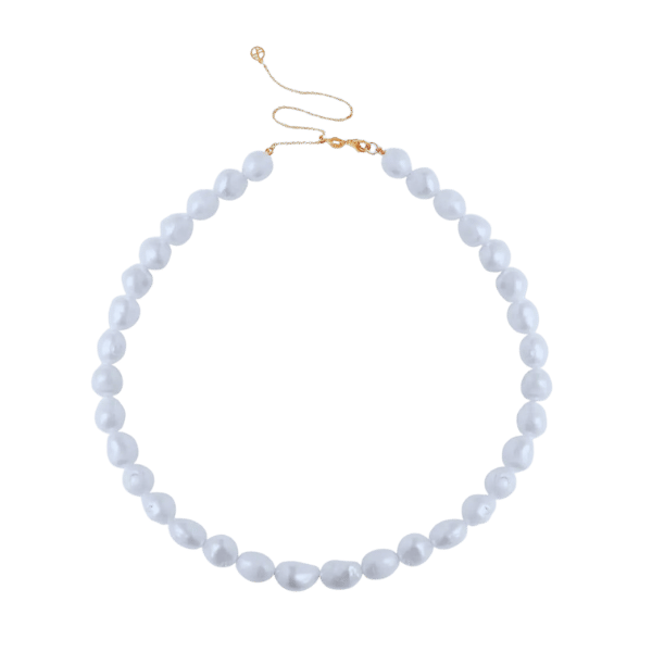 Why Are Young Guys Wearing Pearl Necklaces?