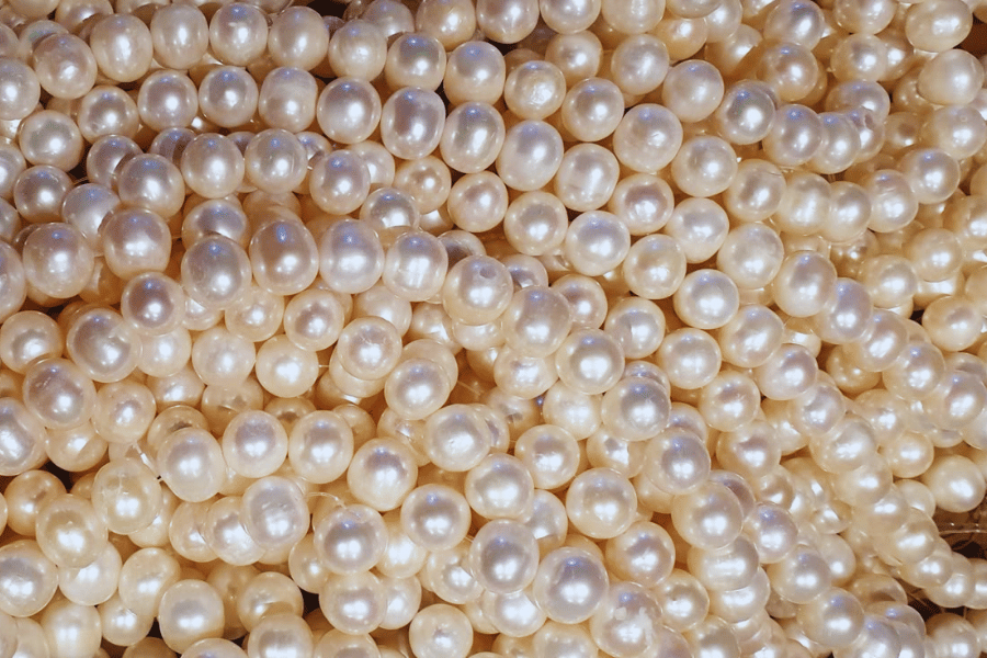 How Do Oysters Make Pearls? Unveiling the Mysteries of Nature's Gem