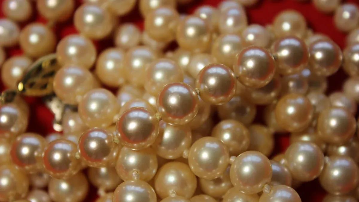 Finding Your Perfect Pearl Color Based on Style and Value