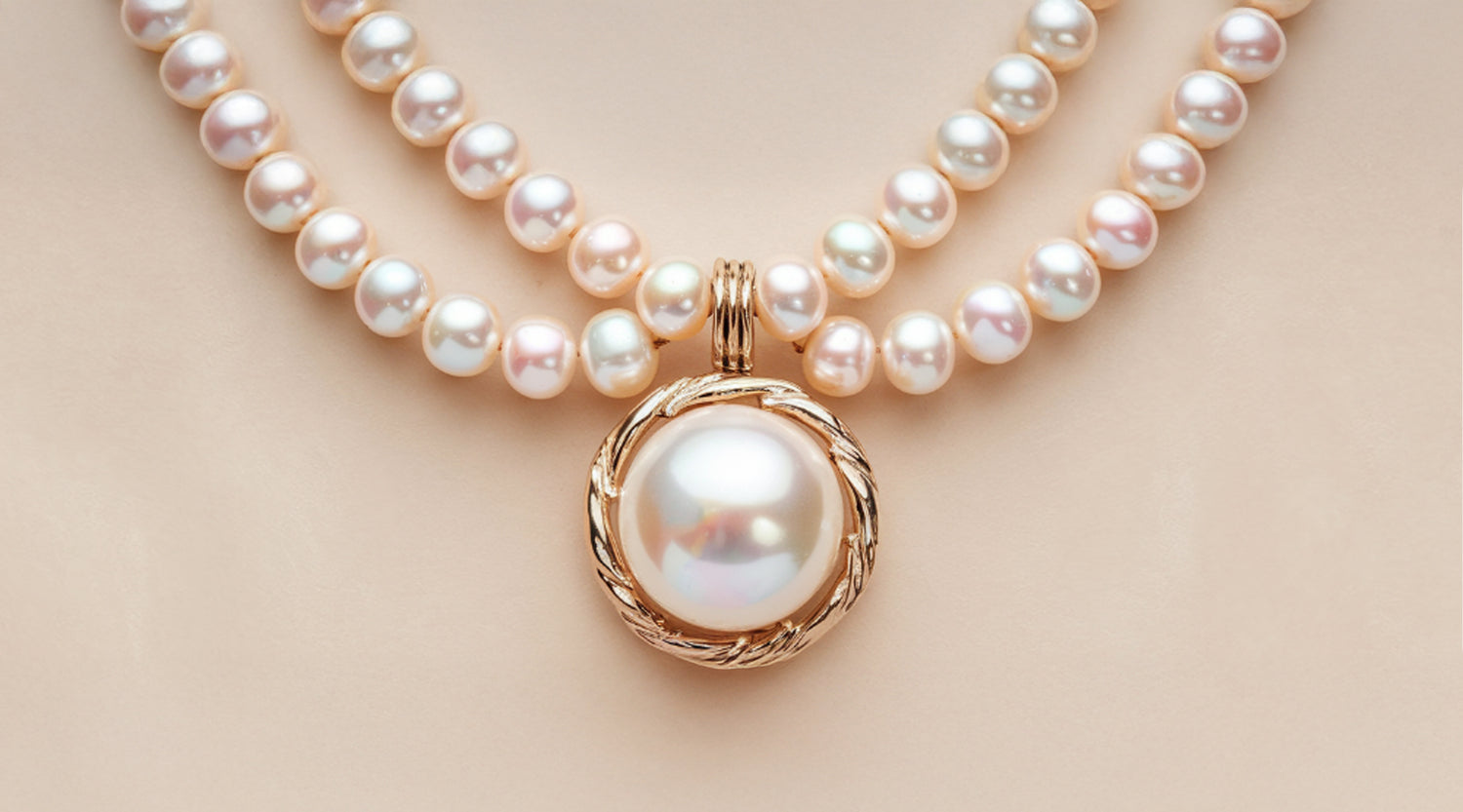 A Buyer’s Guide to Choosing the Perfect Pearl Necklace