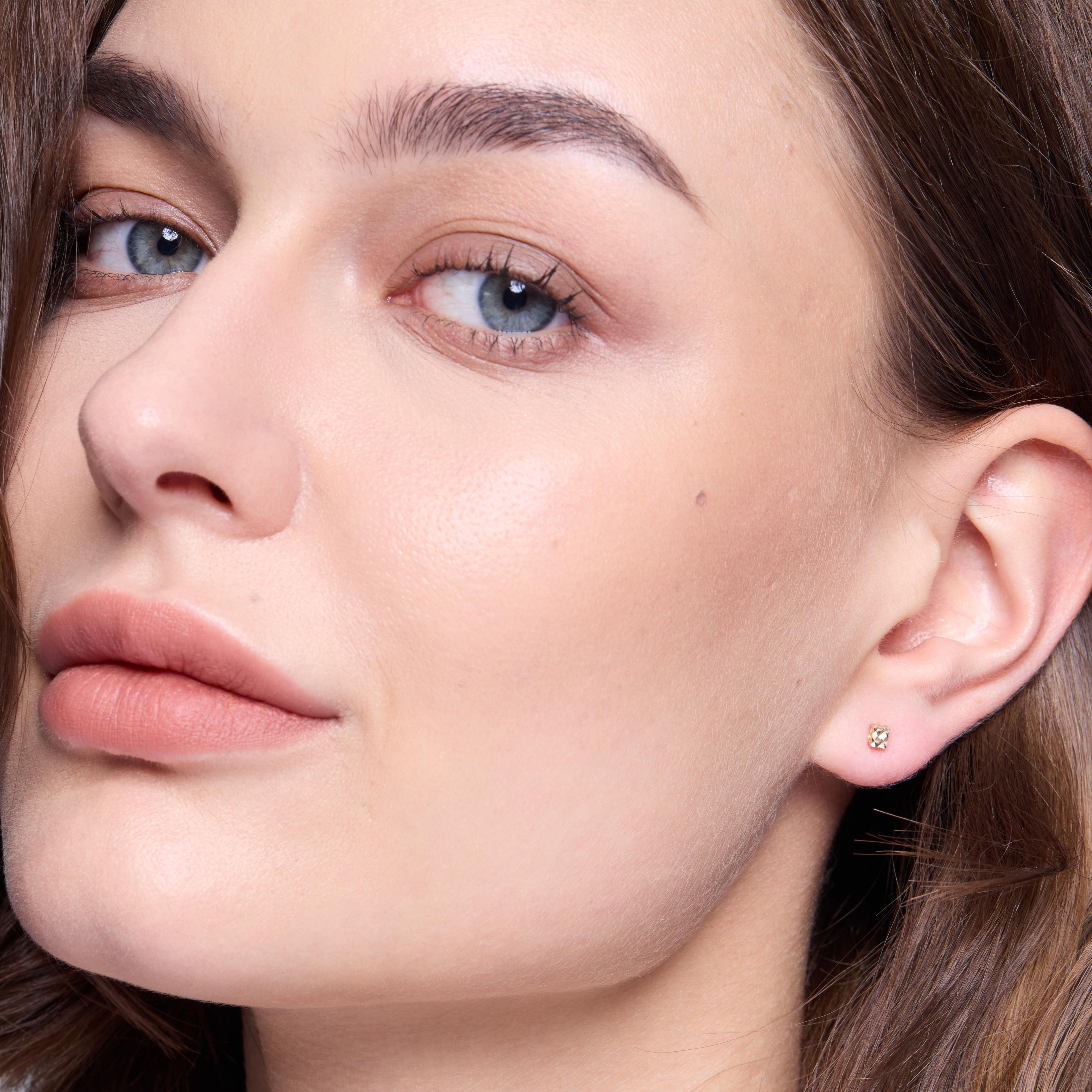 Easy Square Gold Stud Earrings - JESCOJES