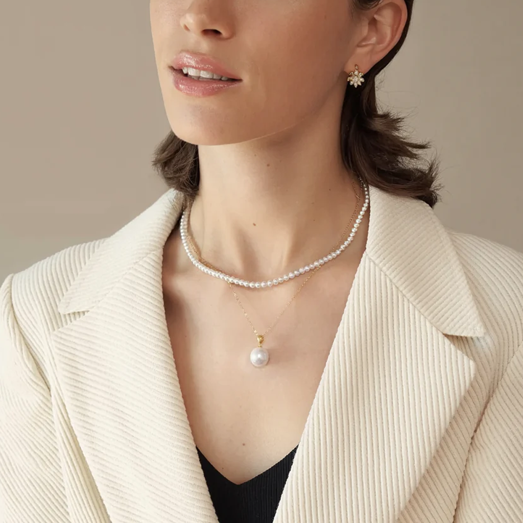 JESCOJES Shining 18K Gold Premium Pearl Pendant Necklace & Pearl Strand Necklace - model