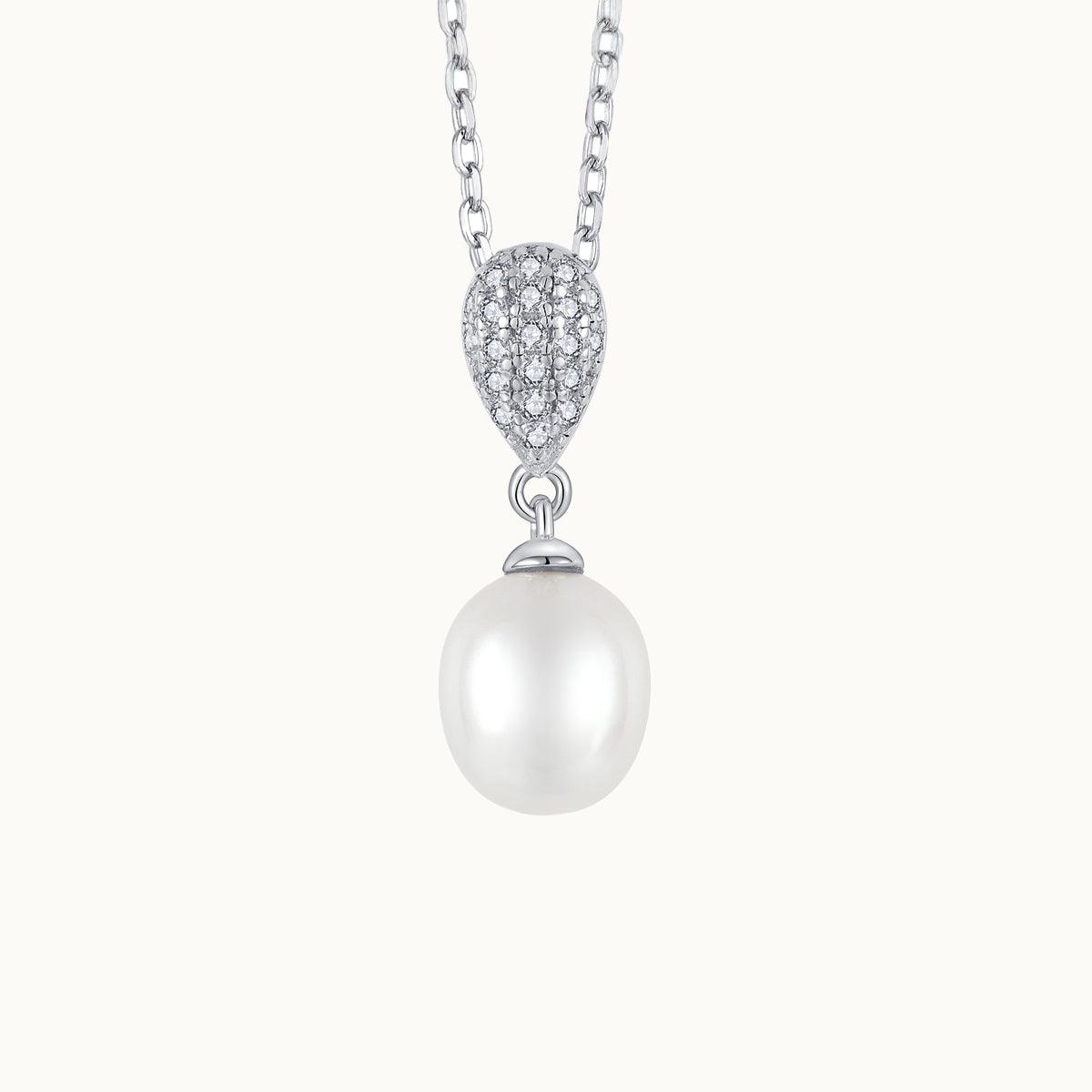 Gentle Pearl Pendant Necklace - JESCOJES