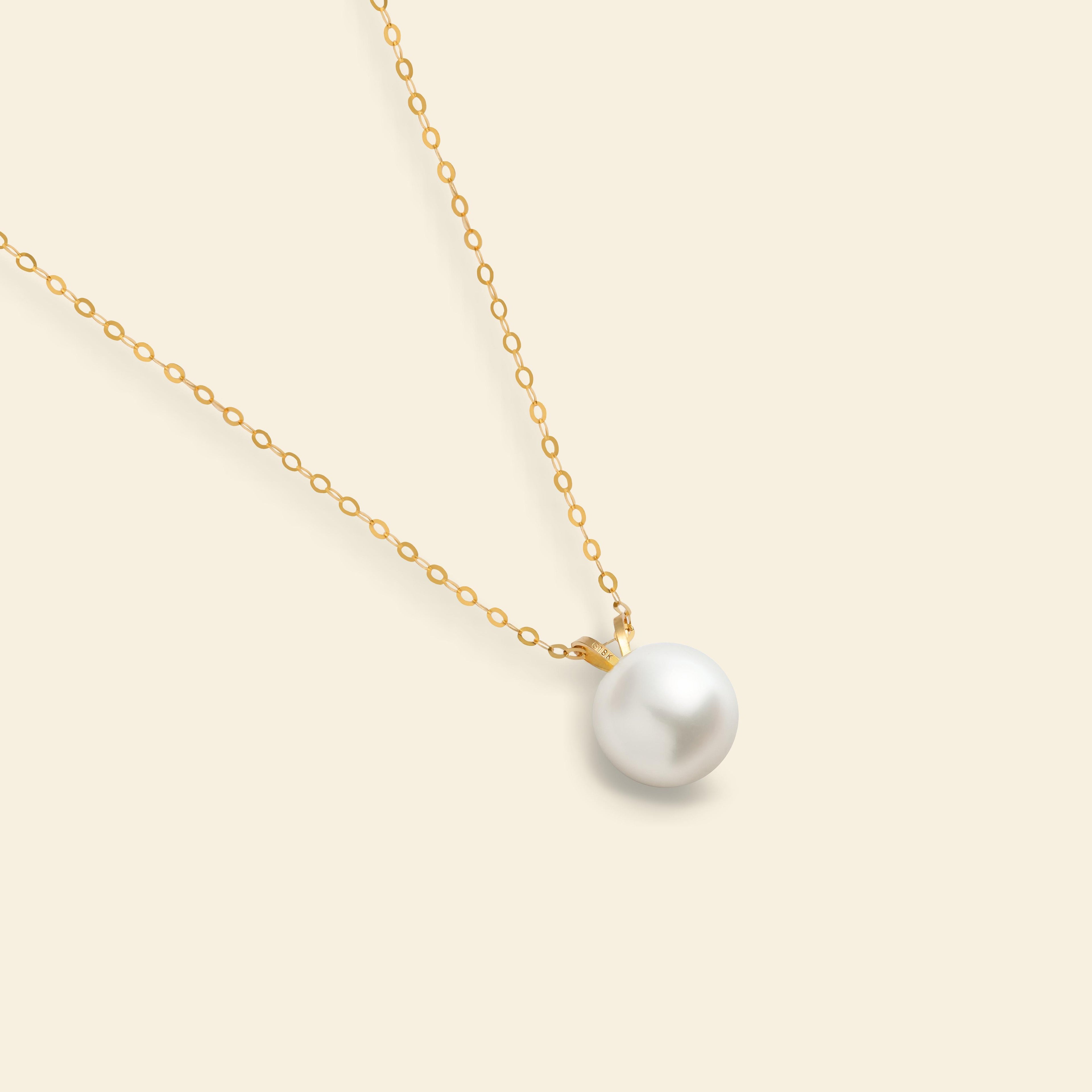 JESCOJES 18K Gold AAAA Pearl V-Bale Pendant Necklace