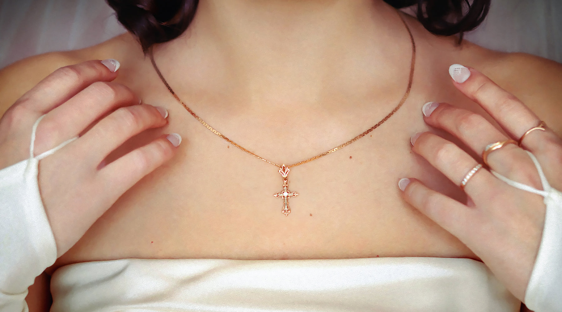 The Spiritual and Stylish Side of Gold Cross Necklaces: Why They’re More Popular Than Ever - JESCOJES