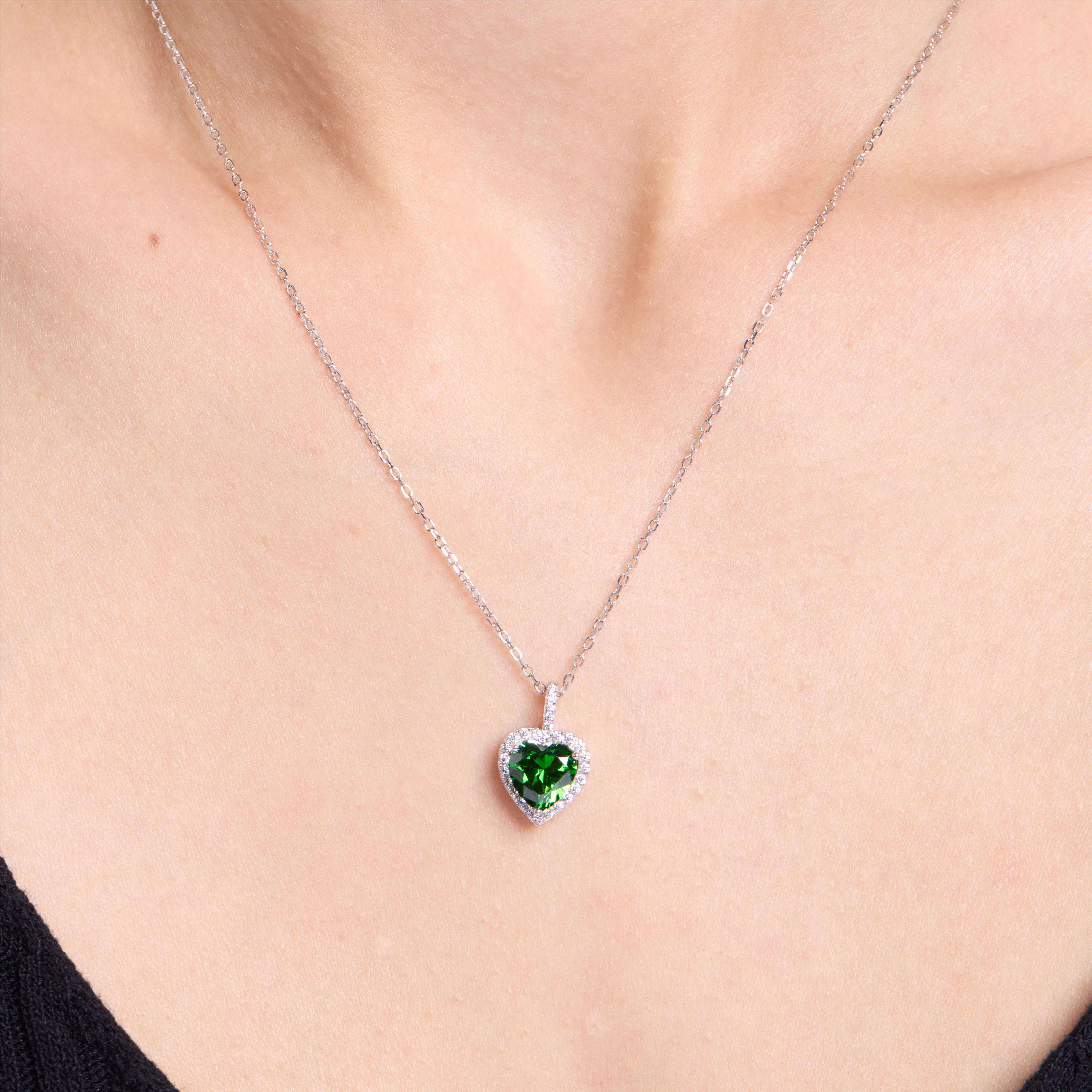 Romantic Green Heart Pendant Necklace