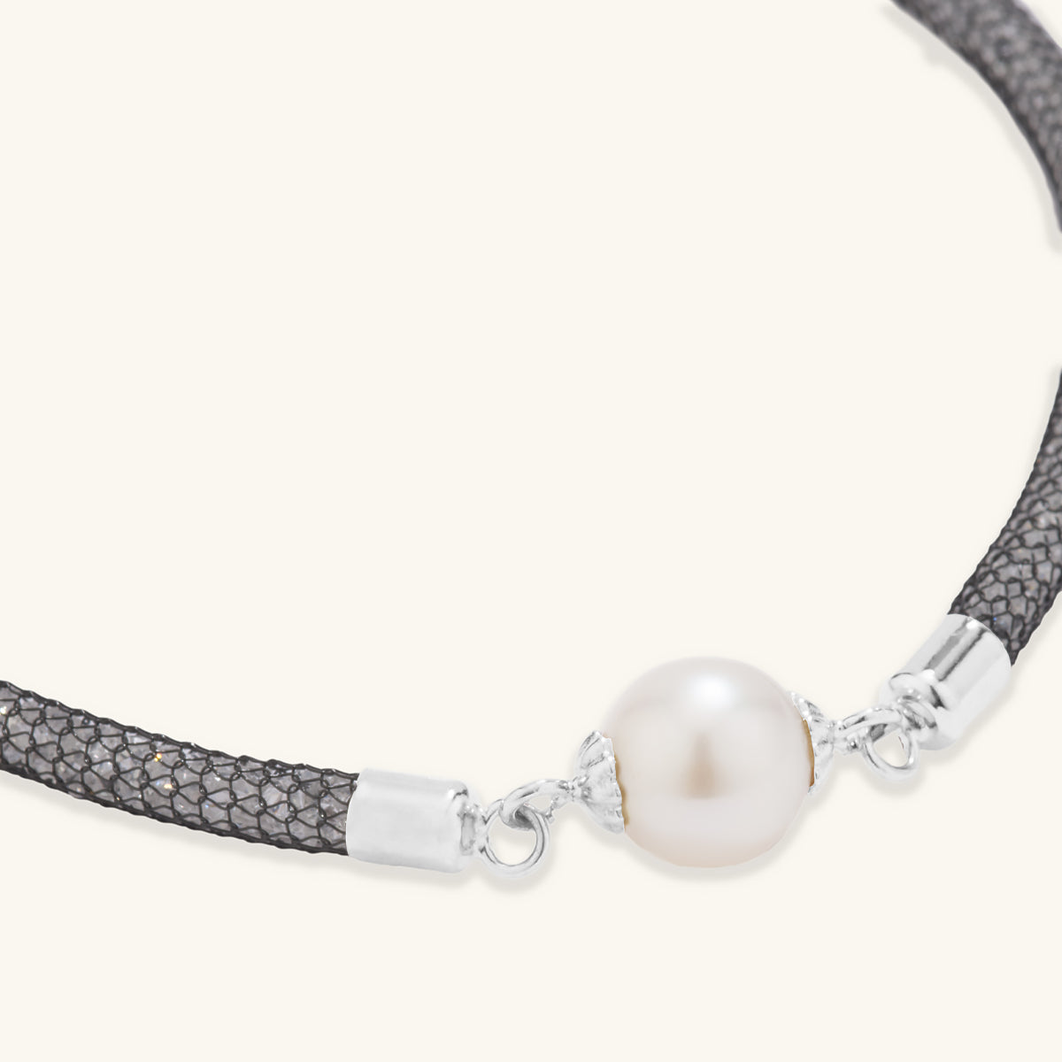 Charming Pearl Crystal Bracelet Black