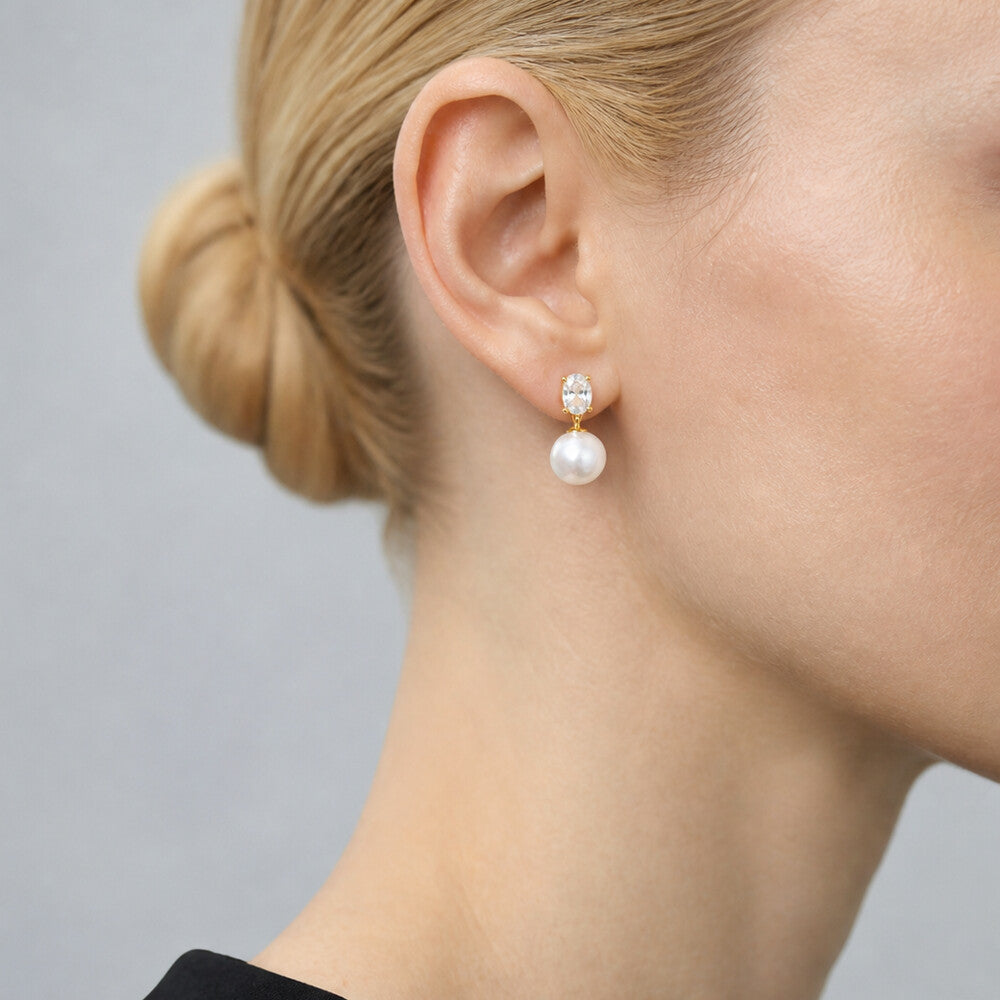 JESCOJES The Ovale | Aurora Pearl Earrings - model