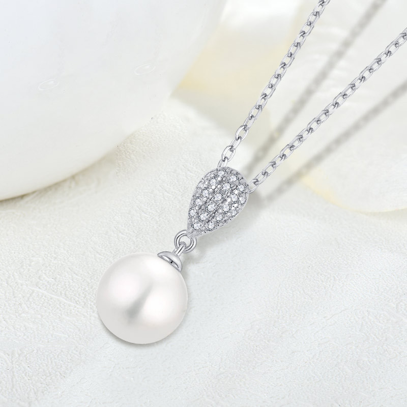 JESCOJES Gentle Pearl Pendant Necklace