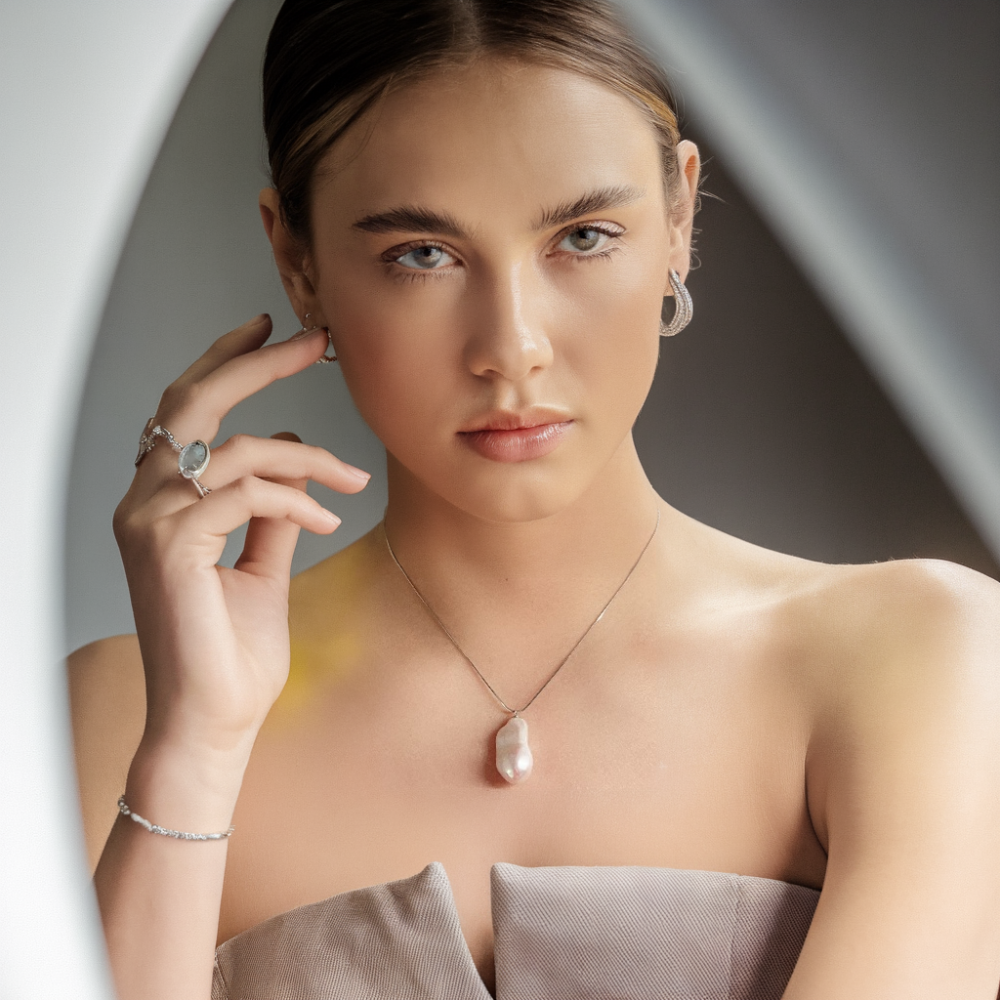 JESCOJES Dynamic Baroque Pearl Pendant Necklace