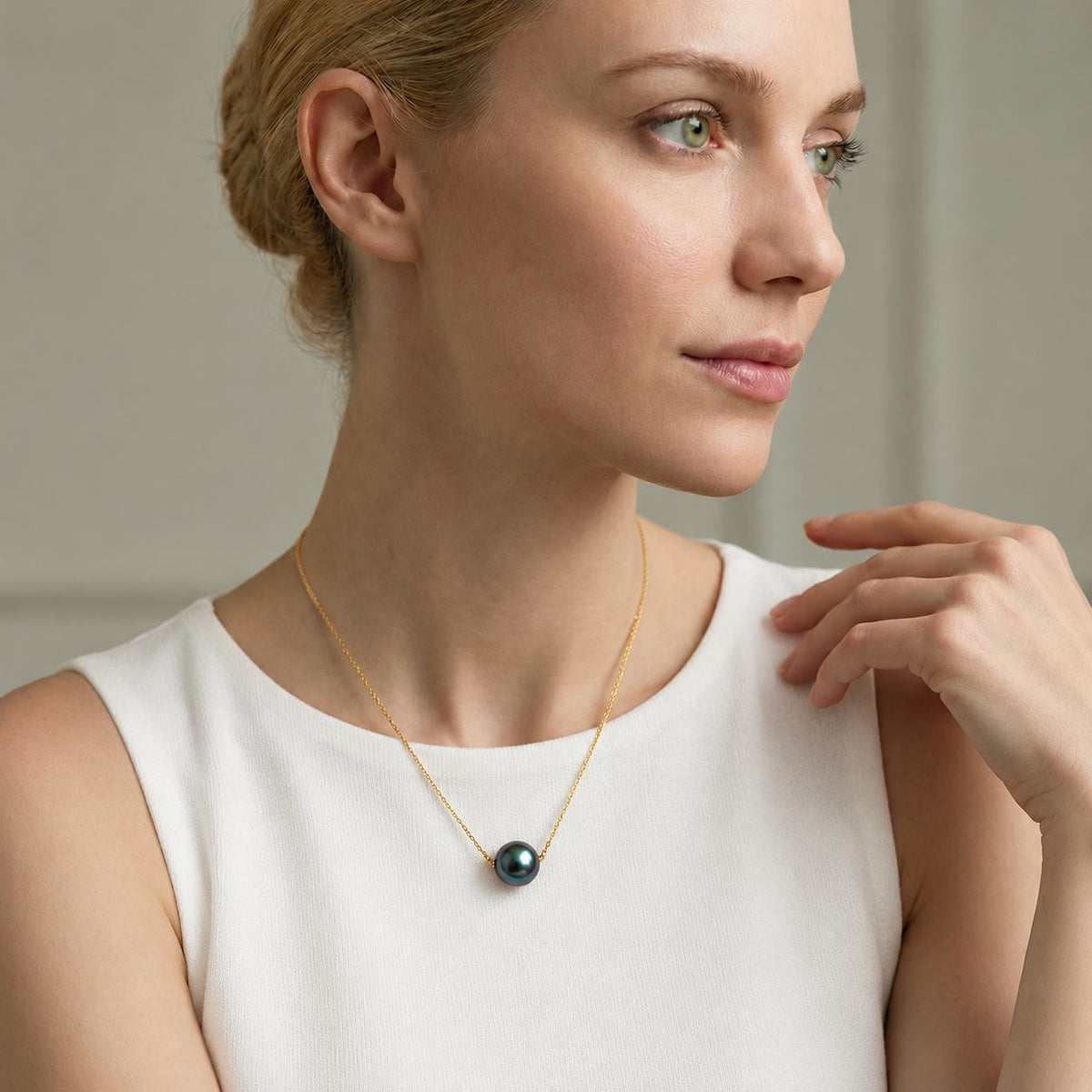 JESCOJES The Solitaire | 18K Gold Tahitian Pearl Pendant Necklace