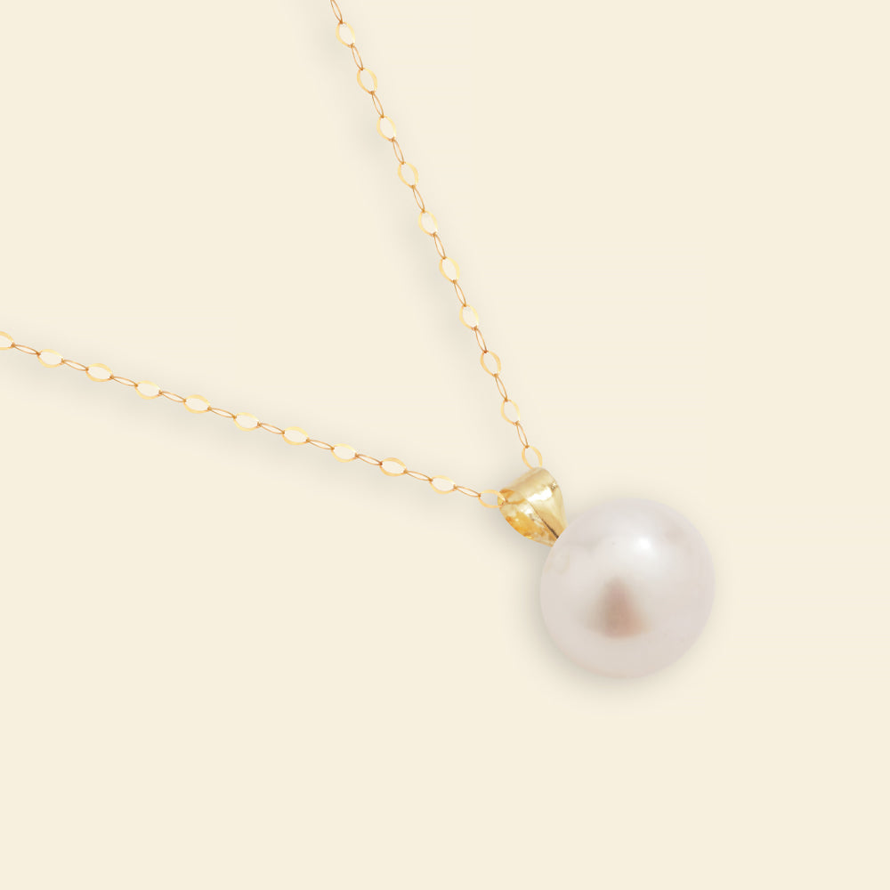 Shining Gold Pearl Pendant Necklace