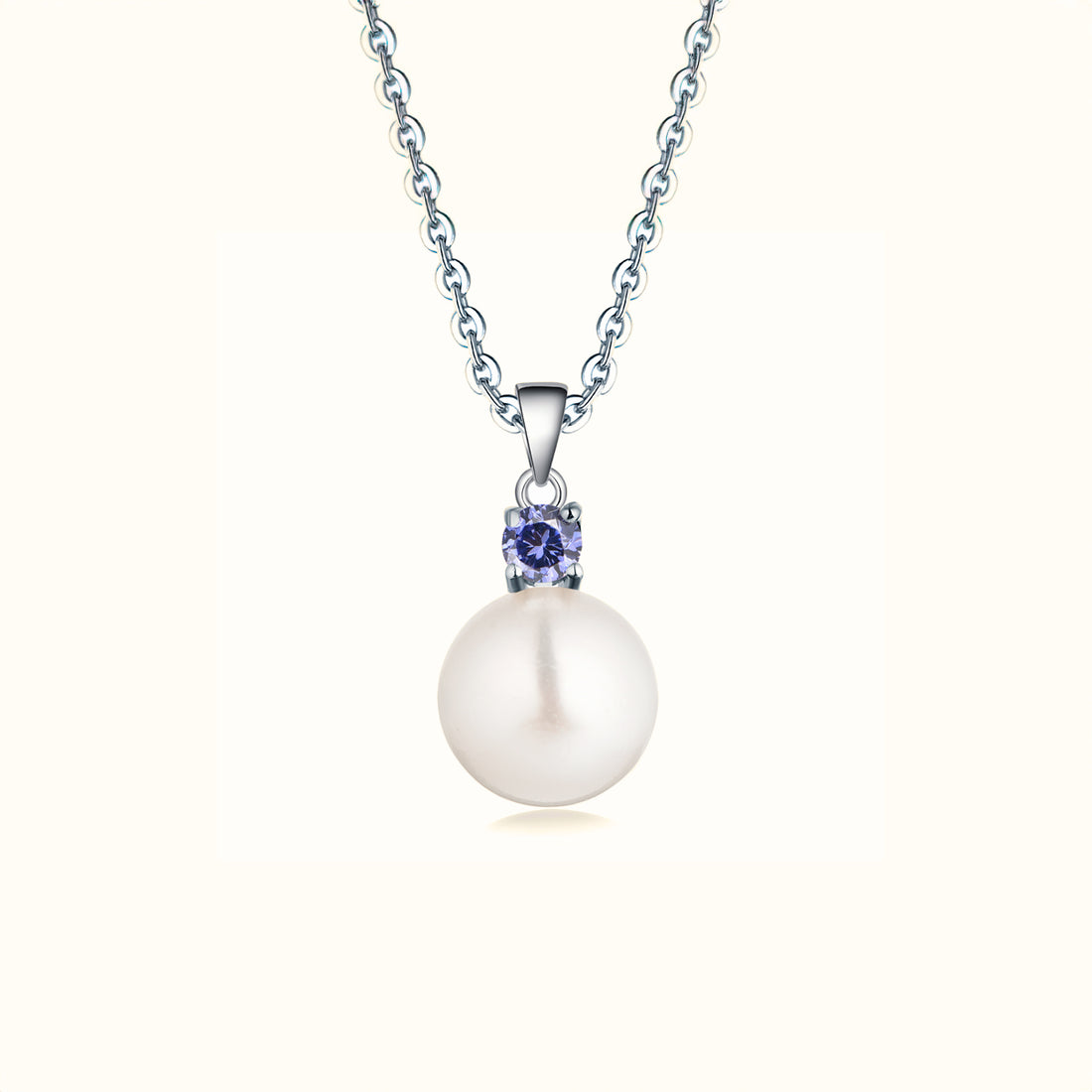 Dynamic Pearl Pendant Necklace