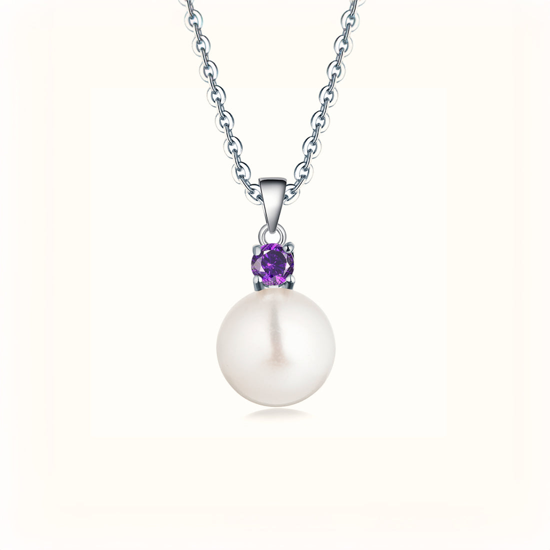 Dynamic Pearl Pendant Necklace